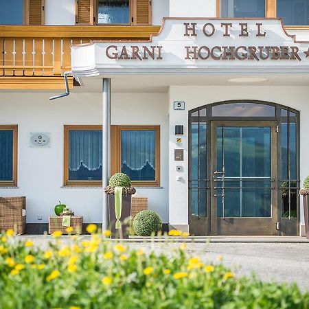 Hotel Garni Hochgruber Brunico Bagian luar foto
