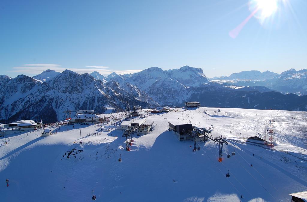 Hotel Garni Hochgruber Brunico Bagian luar foto